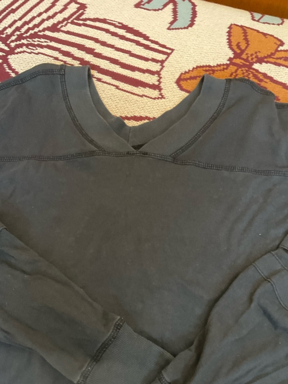 Free People Movement. Cropped L/S tee. 100% Cotton. Machine Wash. Black. LG. - Picture 4 of 6